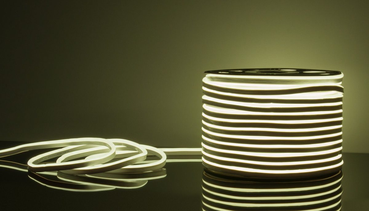 Светодиодный гибкий неон 220 В 9,6 Вт/м 120 Led/м 2835 IP67, односторонний холодный белый 6500К, 50 м Гибкий неон 220V 9,6W 120Led 2835 IP67 односторонний холодный белый, 50 м — изображение 3